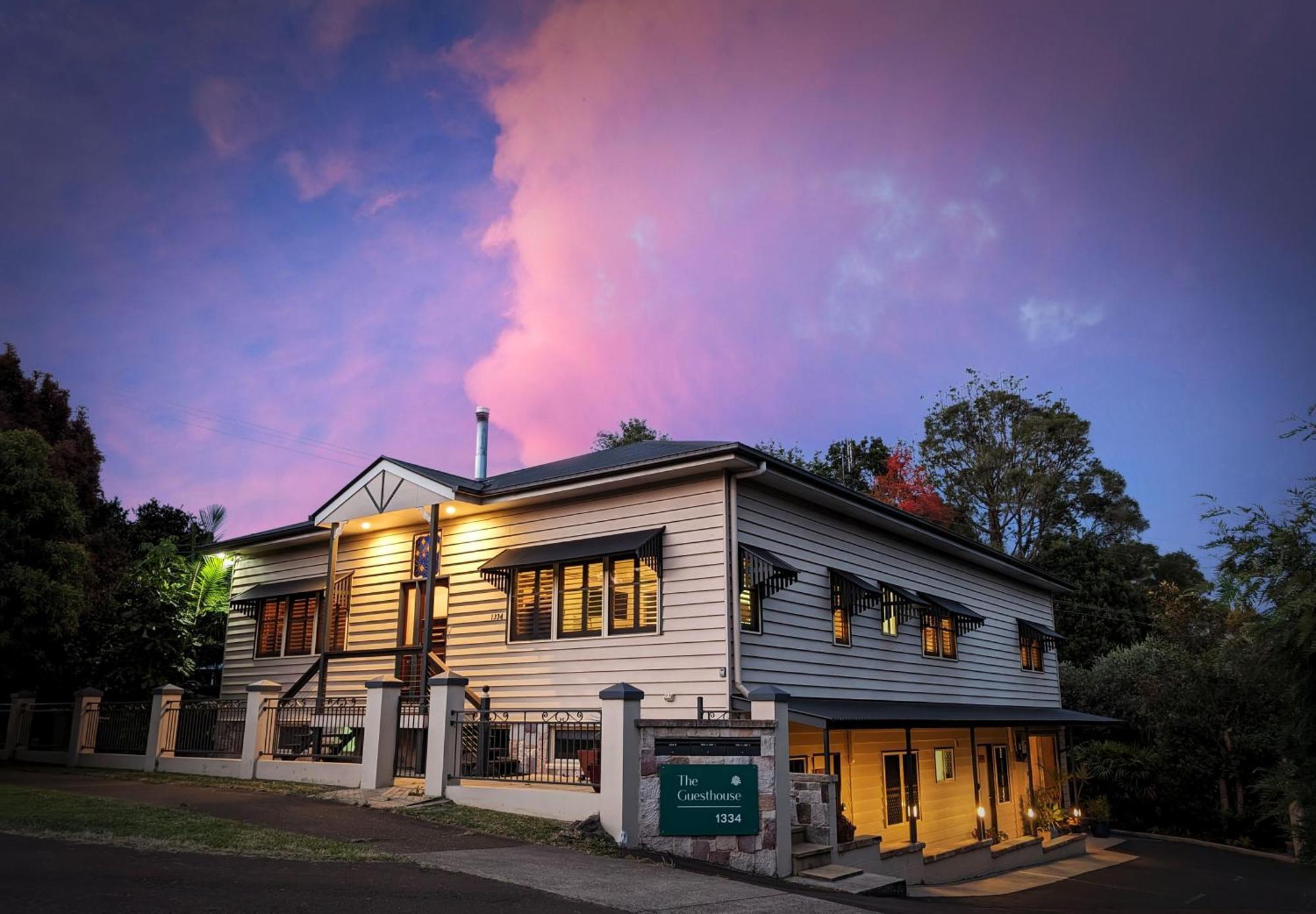 The Guesthouse Малені Екстер'єр фото