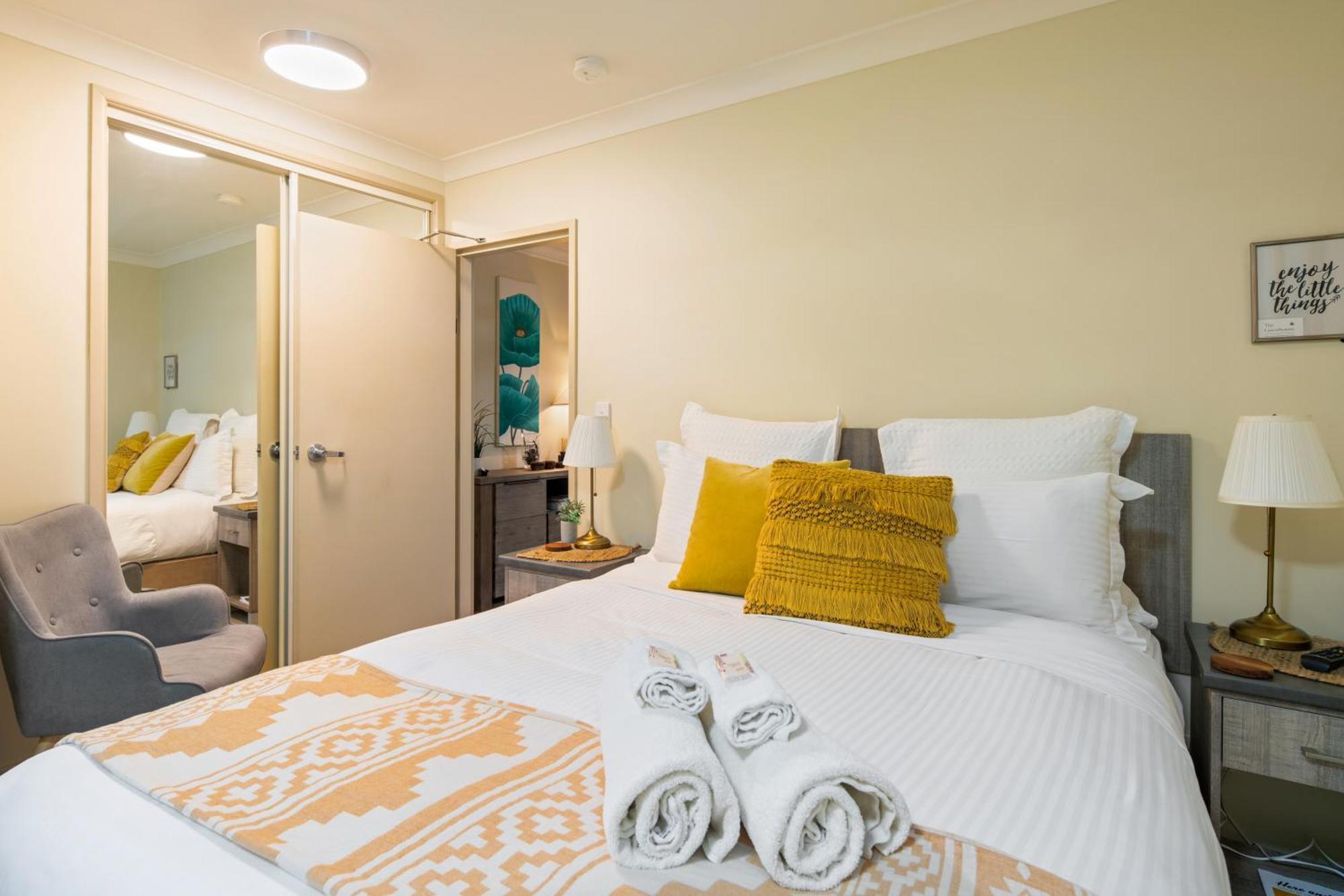 The Guesthouse Малені Номер фото